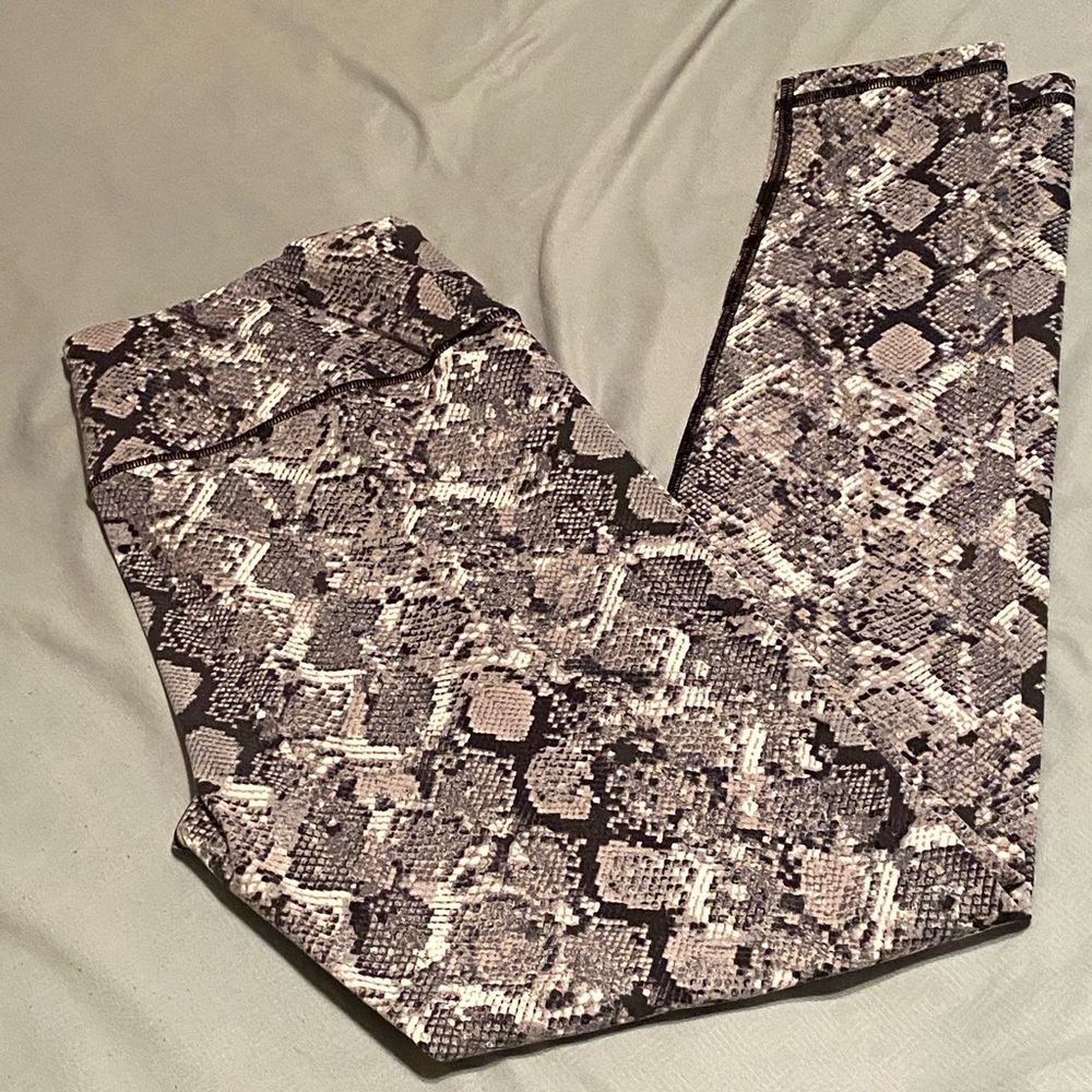Victoria’s Secret leggings